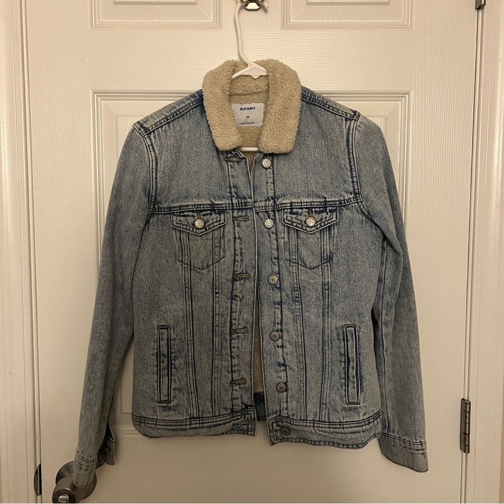Old Navy Light Blue Denim Jacket with Cream Sherpa Lining